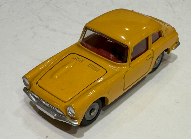 HONDA S 800 DINKY TOYS 1/43