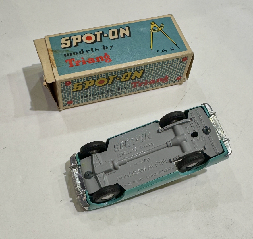 SUNBEAM ALPINE HARDTOP SPOT ON 1/43°