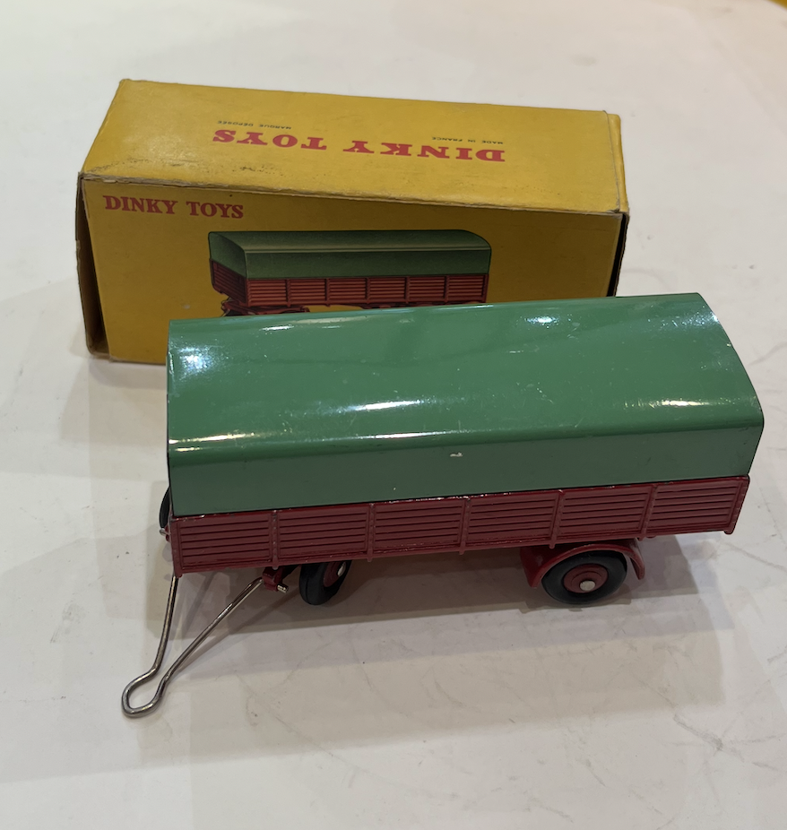 REMOLQUE BACHÈE DINKY TOYS 1/43