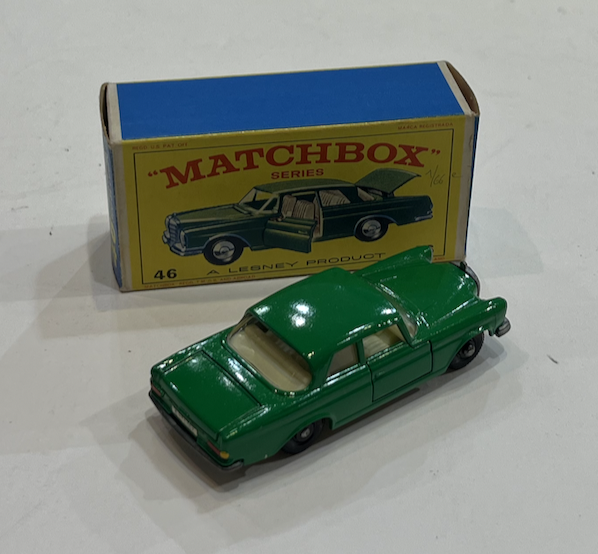 MERCEDES 300 SE COUPE MATCHBOX 1/64