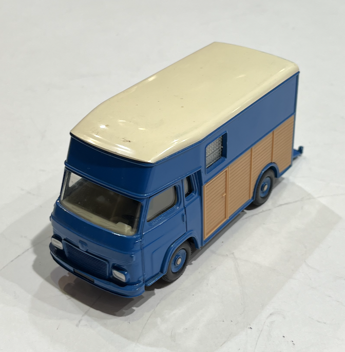 SAVIEM TRAFIC SB2 DINKY TOYS 1/43°