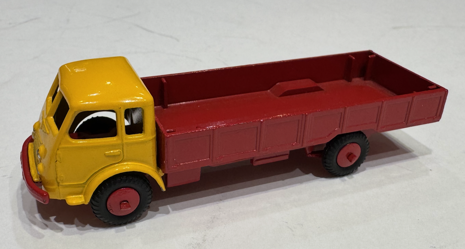 RENAULT LES DIESEL 120CV BUDGY TOYS 1/43