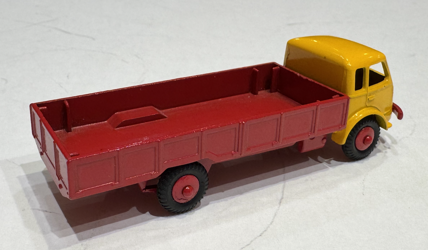 RENAULT LES DIESEL 120CV BUDGY TOYS 1/43