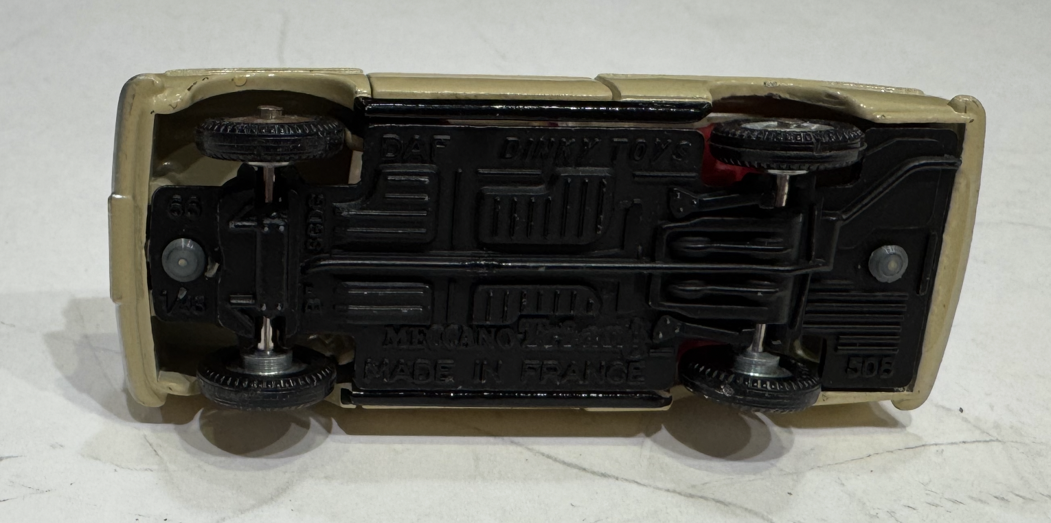 DAF DINKY TOYS 1/43