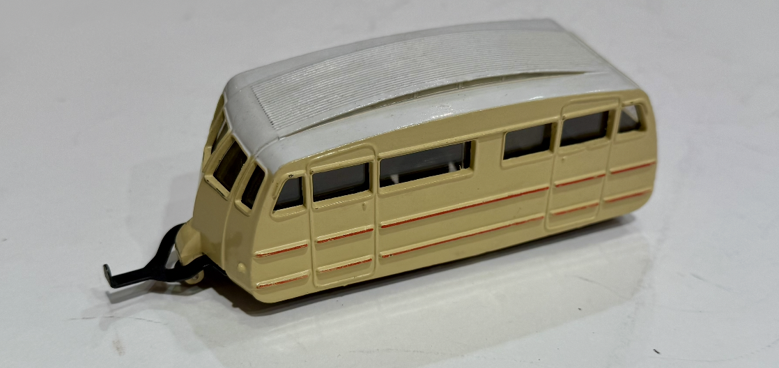 CARAVANE 811 DINKY 1/43°
