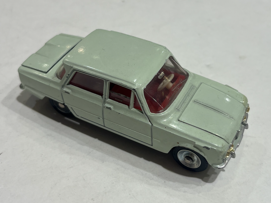 ALFA ROMEO GULIA TI DINKY TOYS 1/43°
