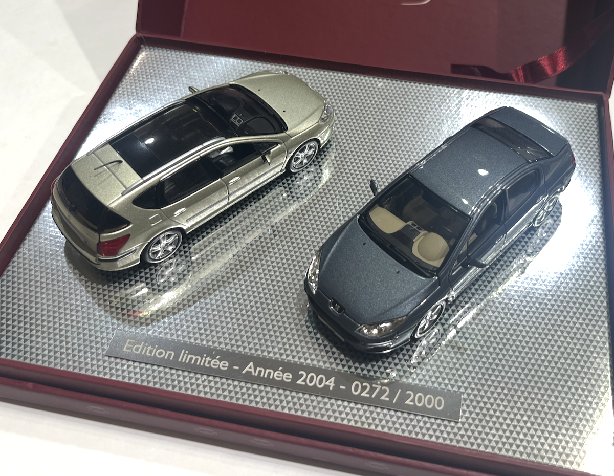 COFFRET  PEUGEOT 404 2004 NOREV 1/43°
