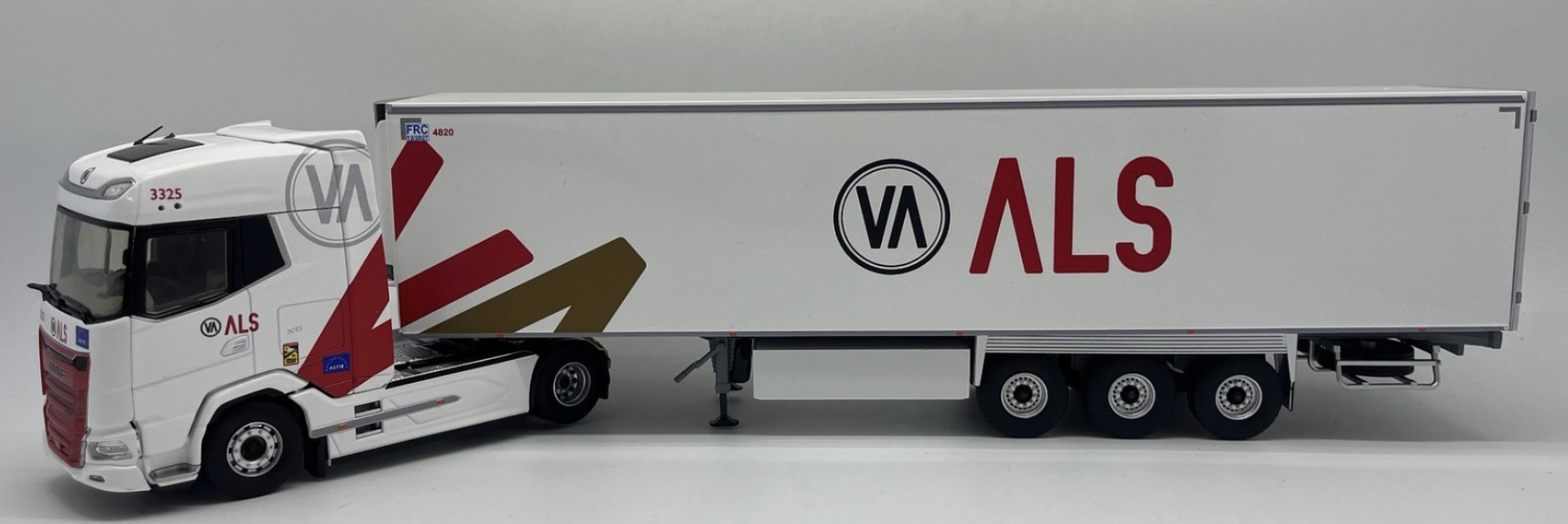 DAF XG REMORQUE CHEREAU ALS 1/43 ELIGOR