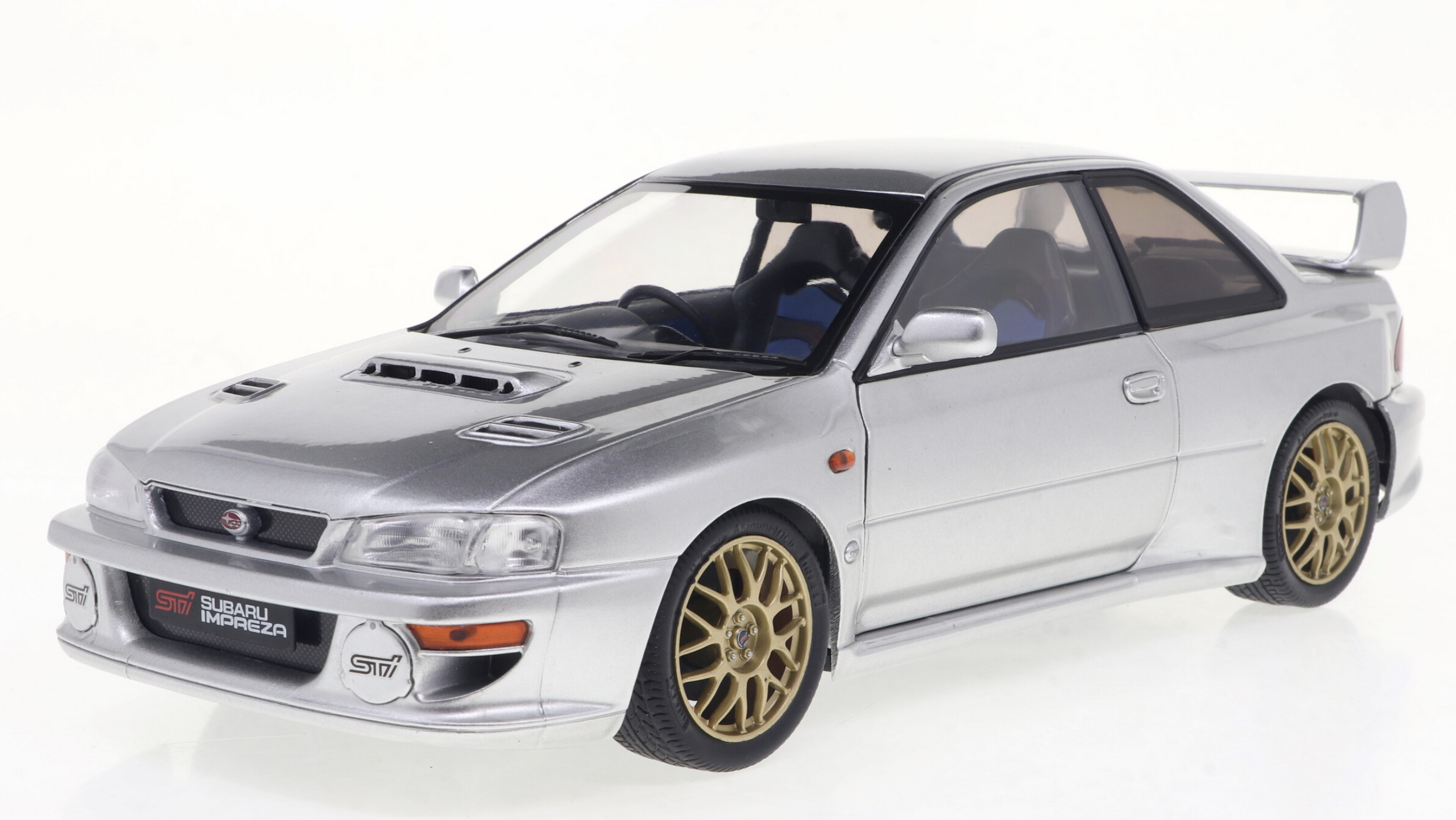 SUBARU IMPREZA 22B 1/18 SOLIDO