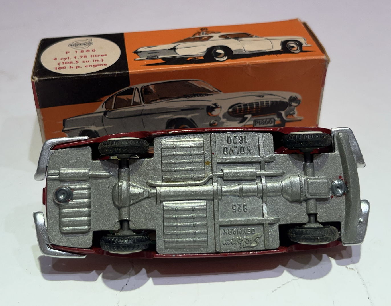 VOLVO P1800 TEKNO 1/43