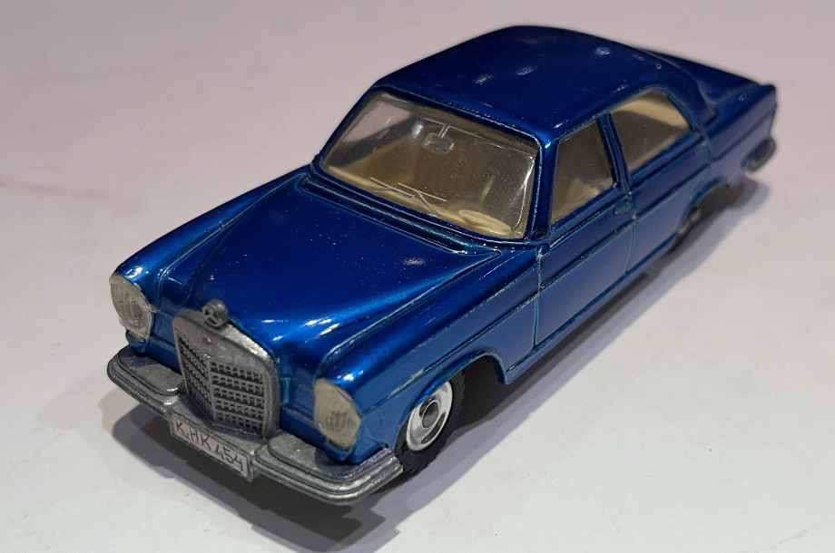 MERCEDES 250 SE DINKY TOYS 1/43
