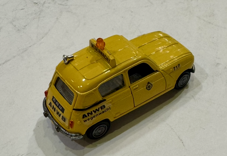 RENAULT 4L AHL MODELS 1/64