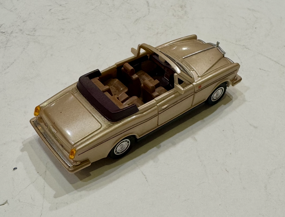 ROLLS ROYCE CORNICHE II MAJORETTE DELUXE 1/64