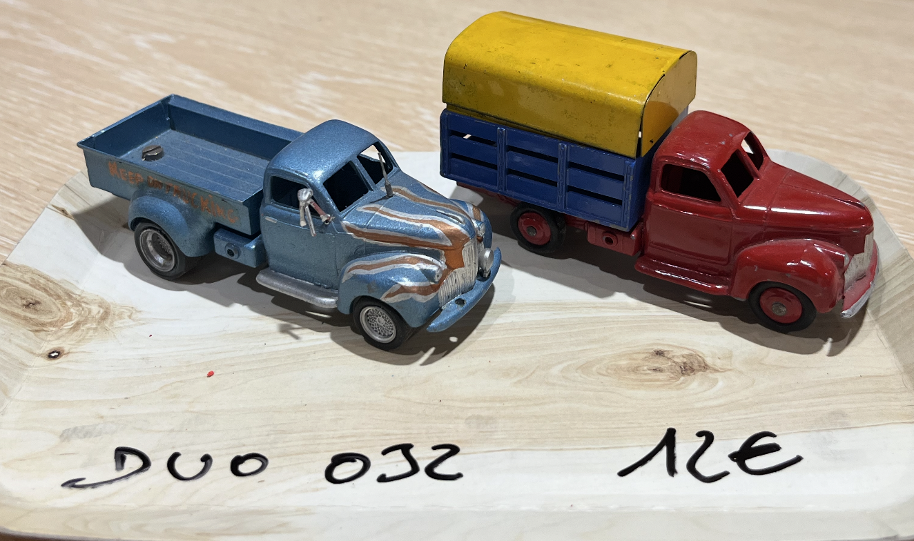 DUO STUDEBAKER DINKY TOYS 1/43