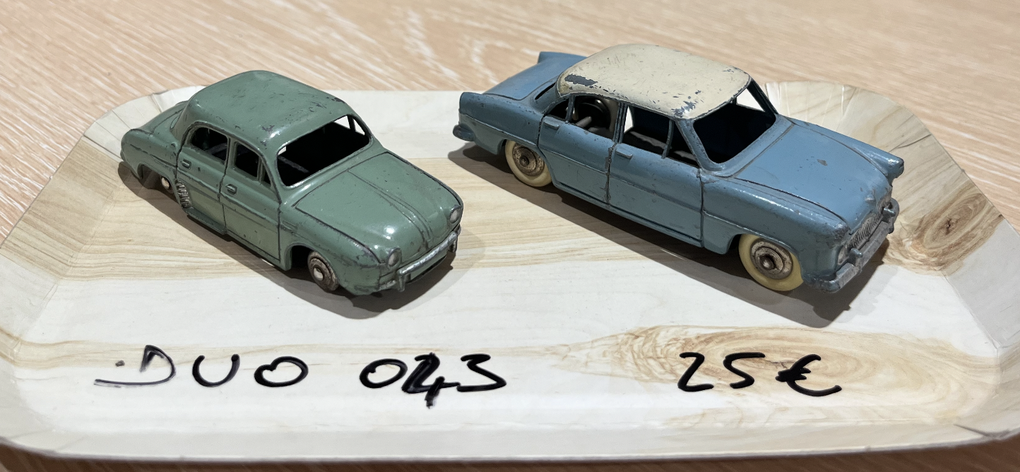 VOITURES FRANCAISES DINKY TOYS 1/43