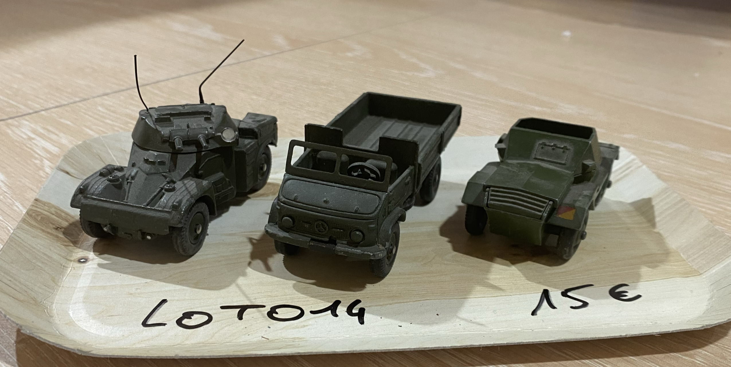 LOT MILITAIRE 1/43