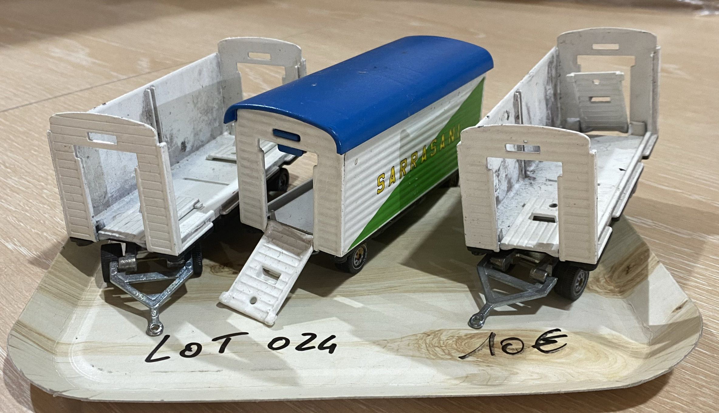 LOT REMORQUE 1/43