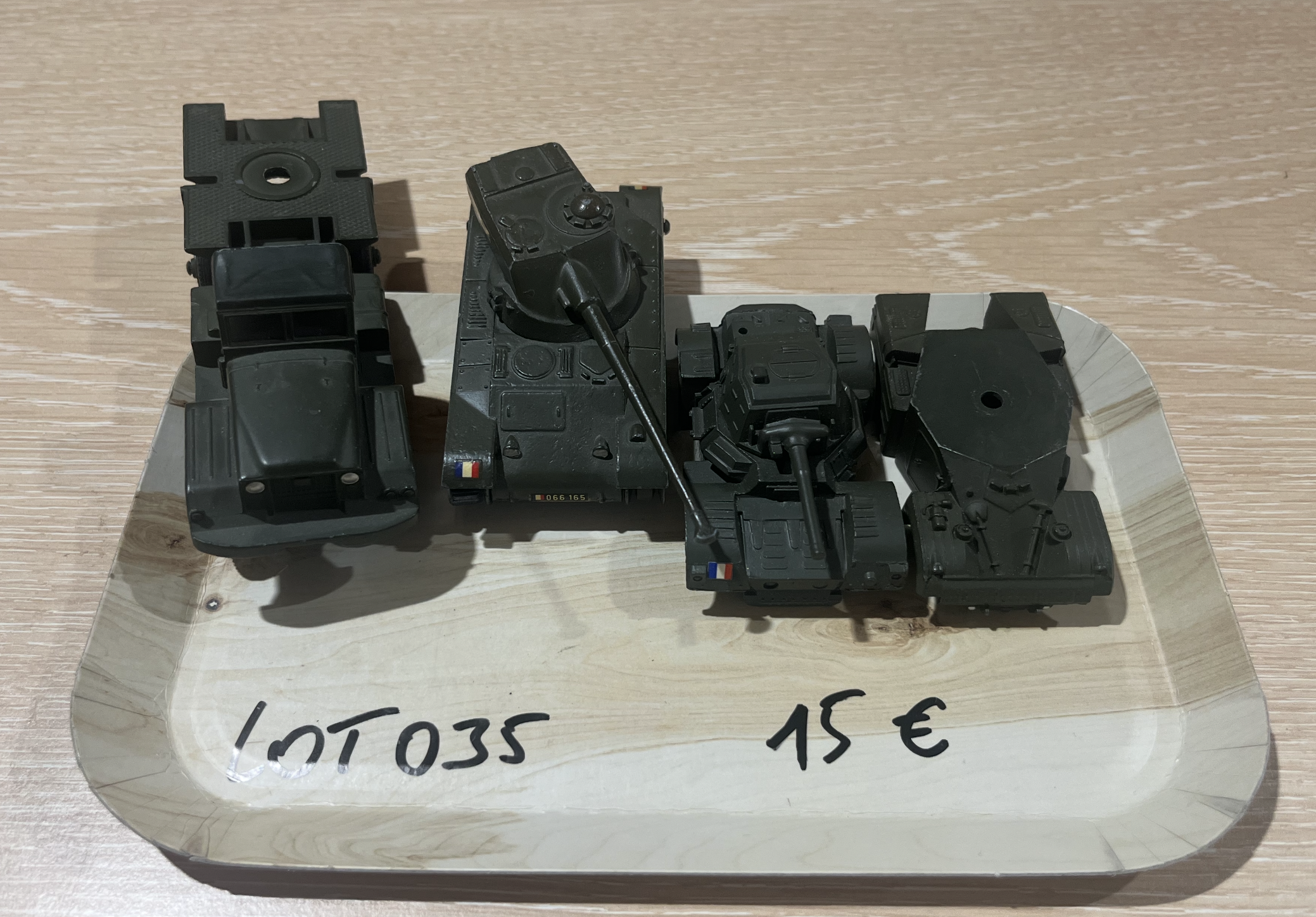 LOT CAMION DINKY TOYS  MILITAIRE 1/43