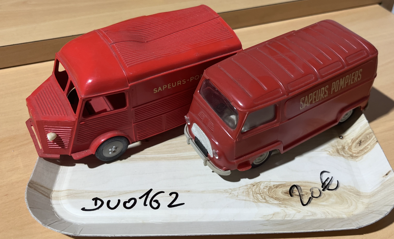 FOURGON FRANCAIS POMPIERS 1/43