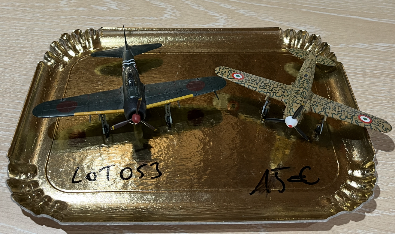 LOT AVION MILITAIRE