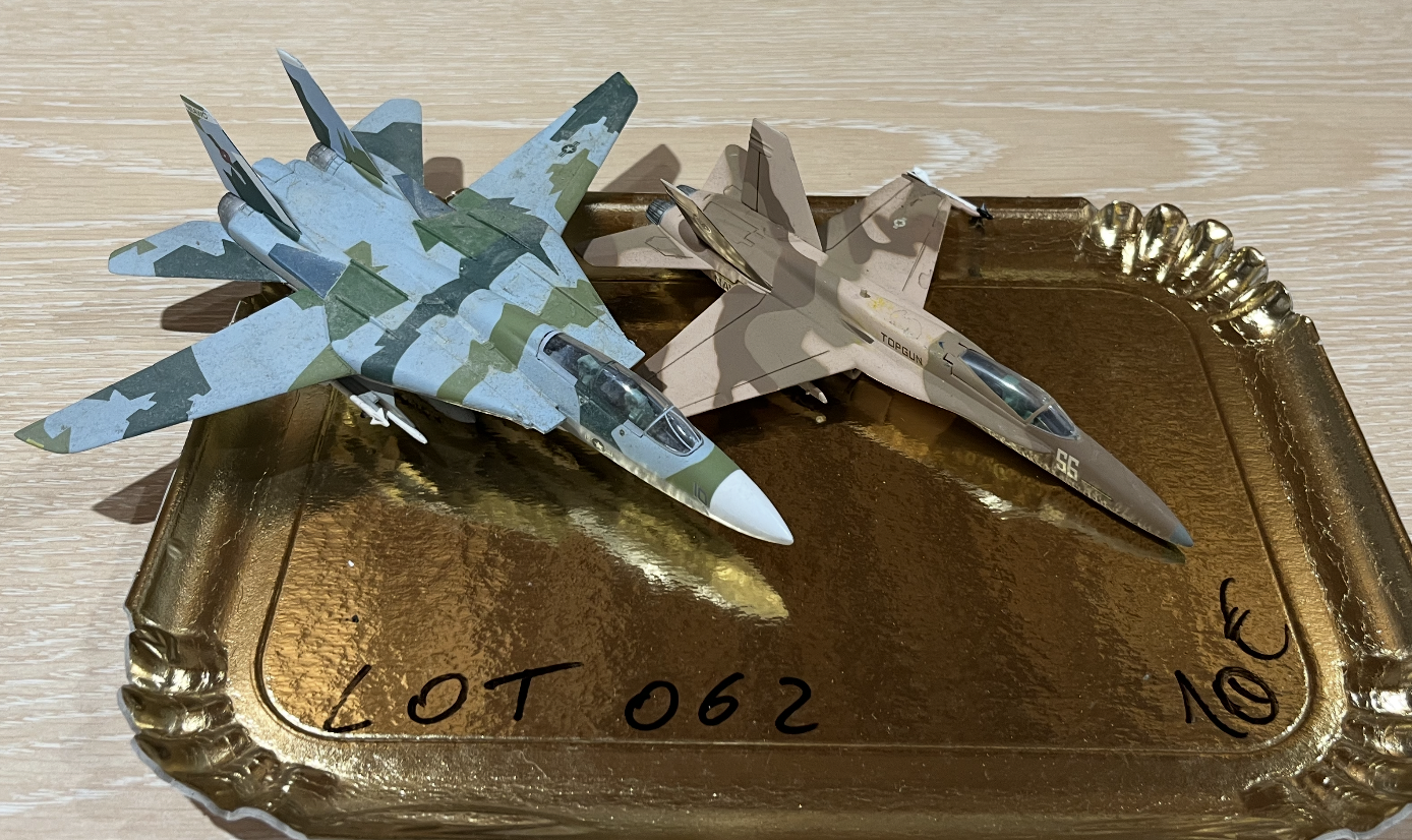 LOT AVION MILITAIRE