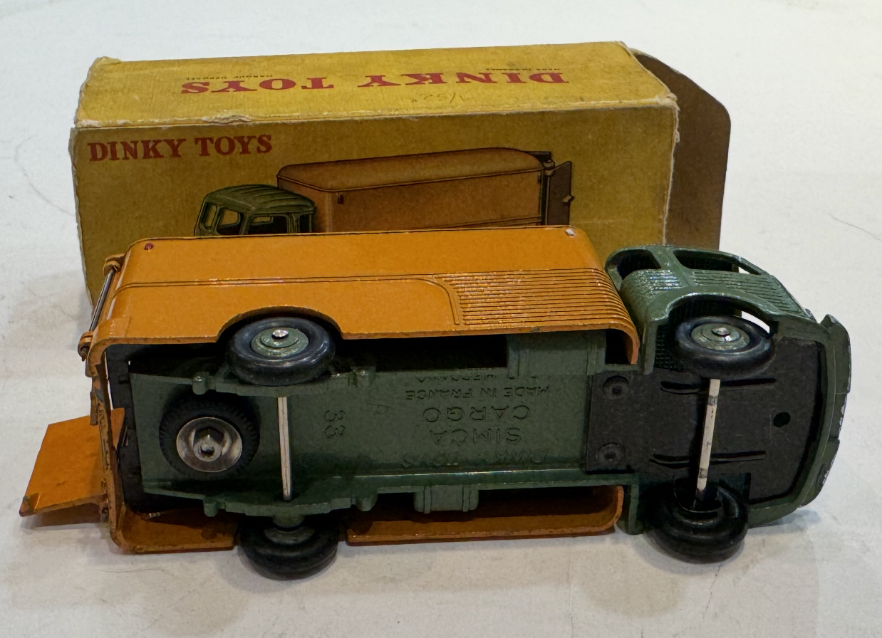 SIMCA CARGO DINKY TOYS 1/43°