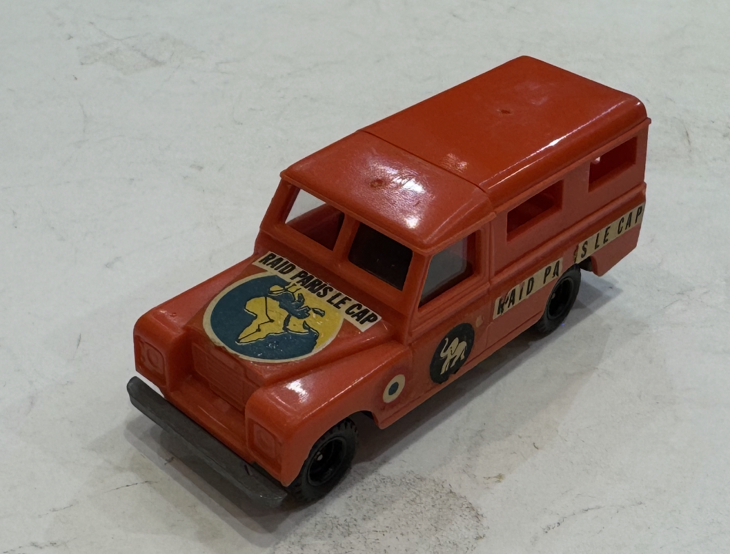 LAND ROVER CHAMPION 1/43