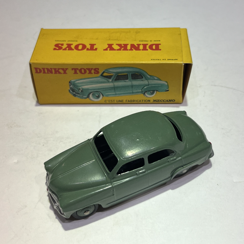 SIMCA 9 ARONDE DINKY 1/43