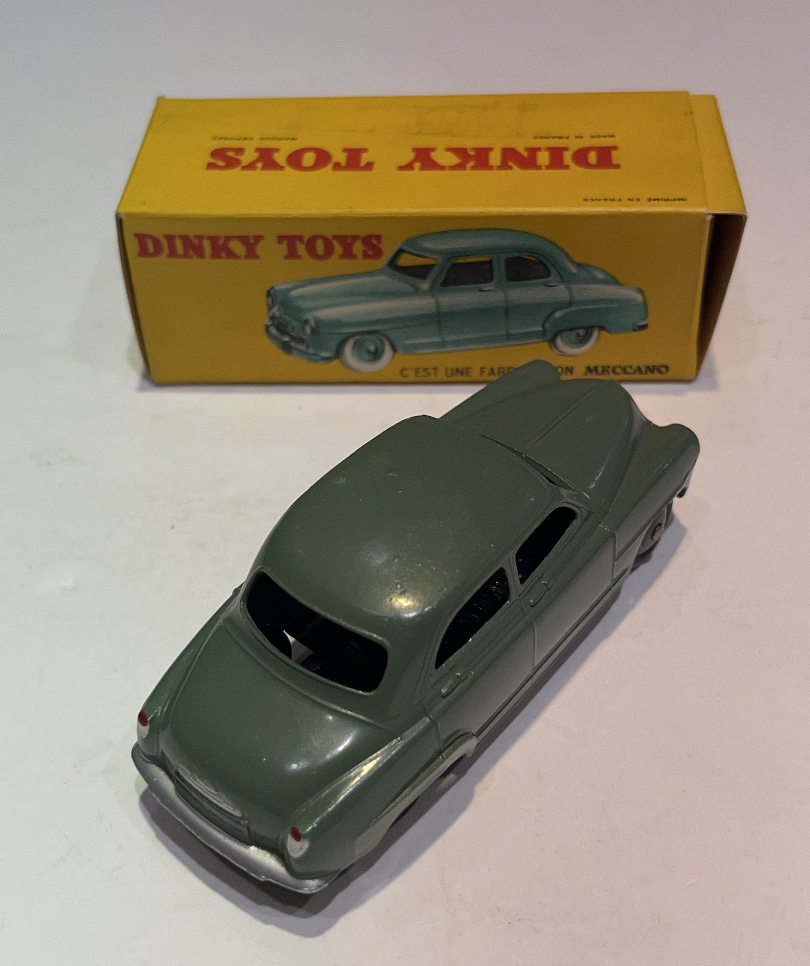 SIMCA 9 ARONDE DINKY 1/43