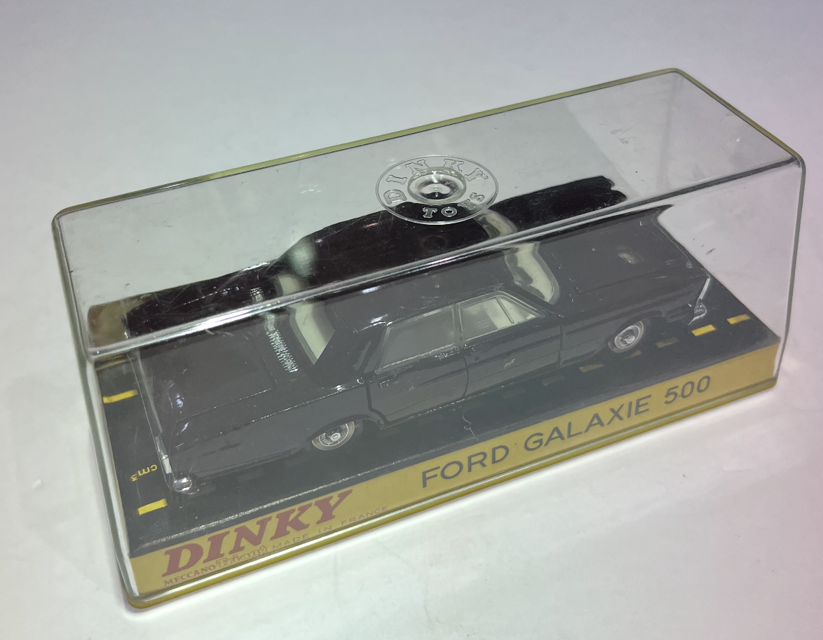 FORD GALAXIE 500 DINKY 1/43