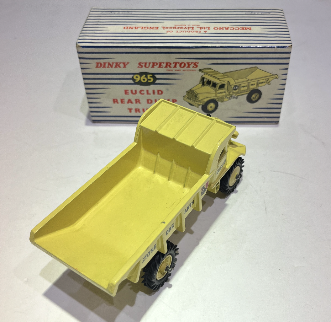 EUCLID READ DUMP TRUCK DINKY 1/43