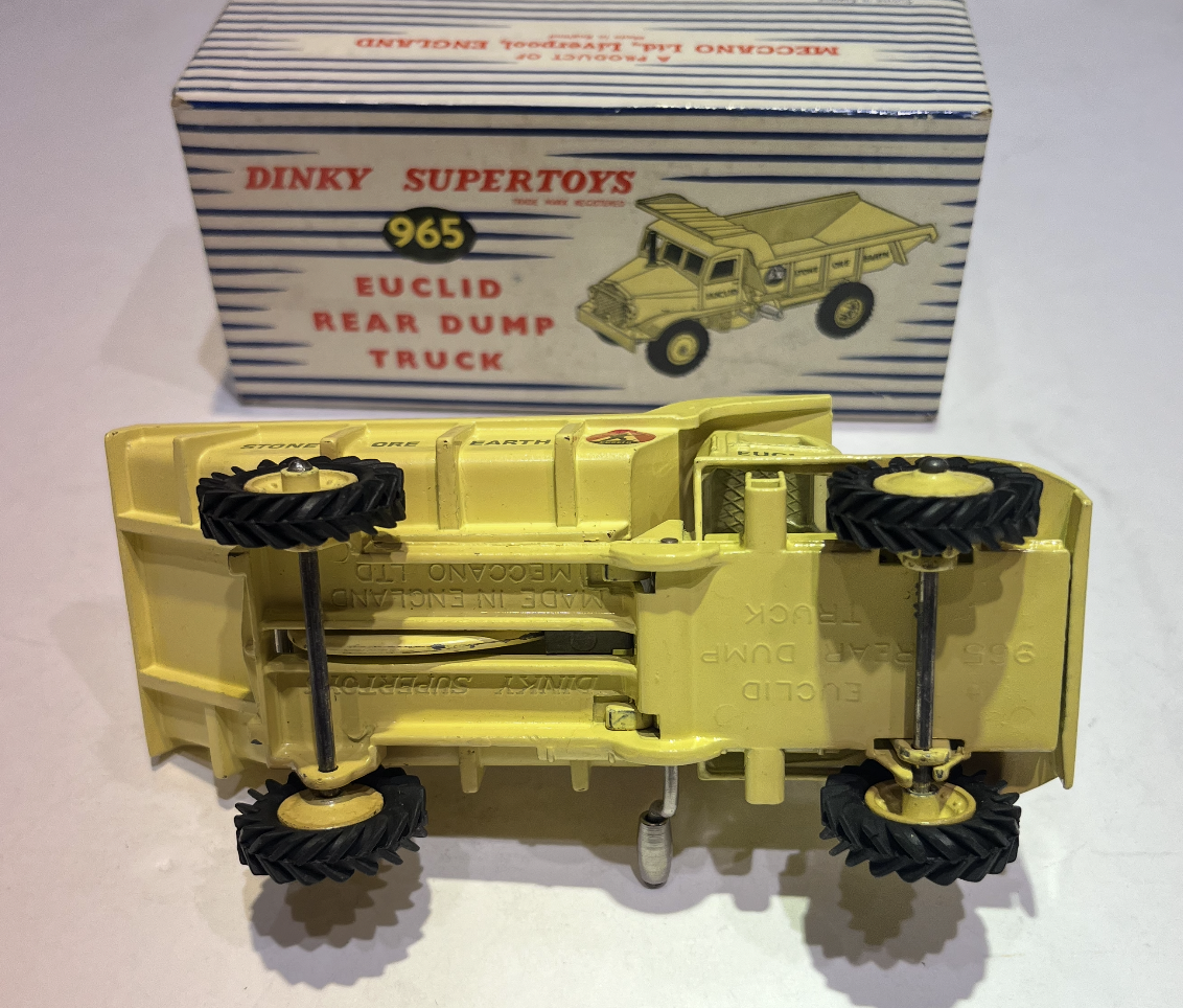 EUCLID READ DUMP TRUCK DINKY 1/43