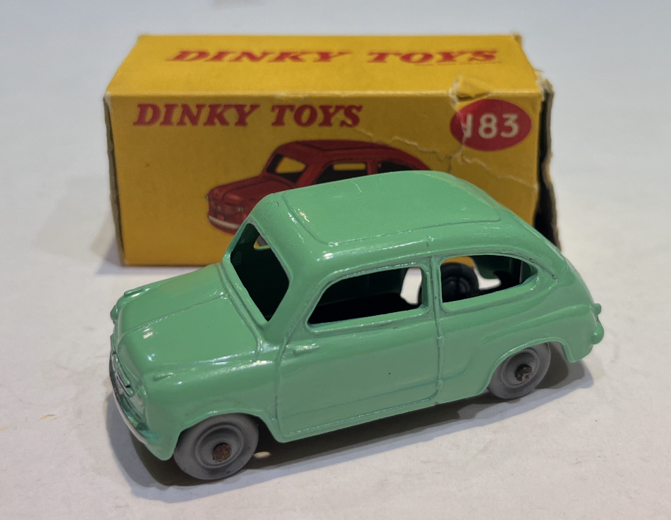 FIAT 600 SALOON DINKY 1/43