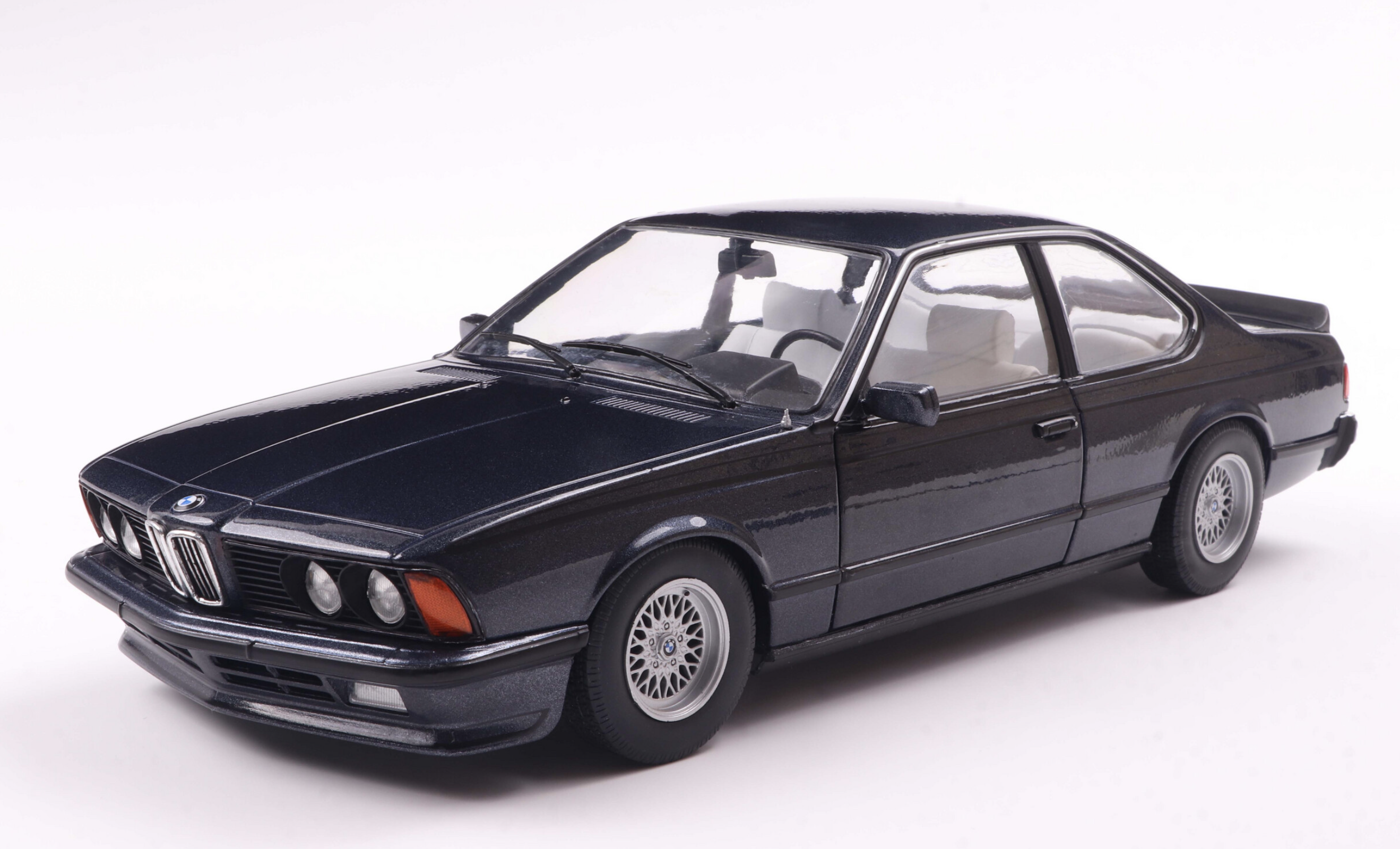 BMW 635 CSI – MACAU BLUE – 1984 SOLIDO 1/18