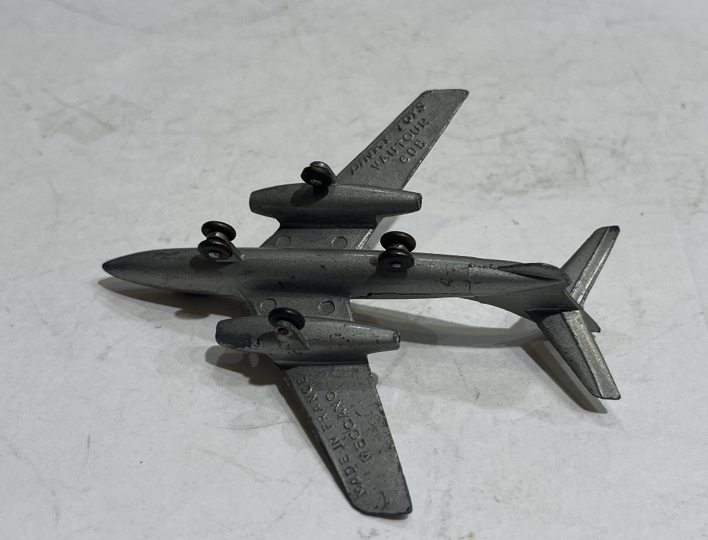 VAUTOUR DINKY TOYS 1/100°