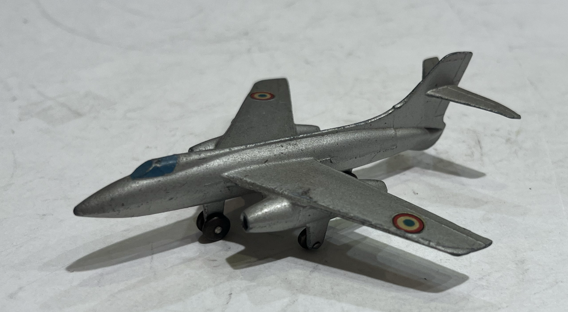 VAUTOUR DINKY TOYS 1/100°