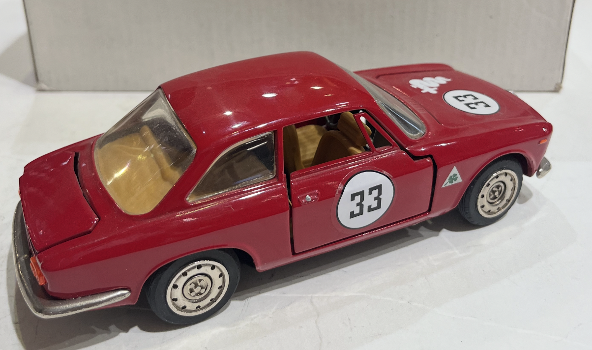 ALFA ROMEO GIULIA GT.A N°33 TOGI 1/24°