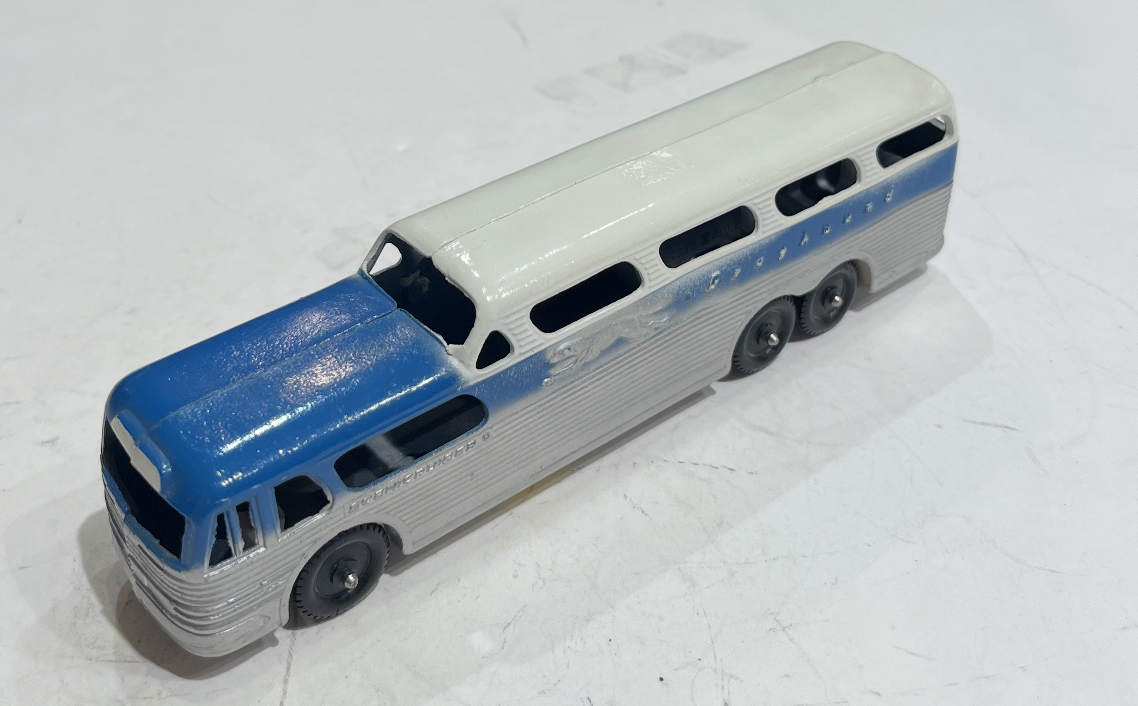 GREYHOUND PULLMAN SCENICRUISER TOOTSIETOY 1/50