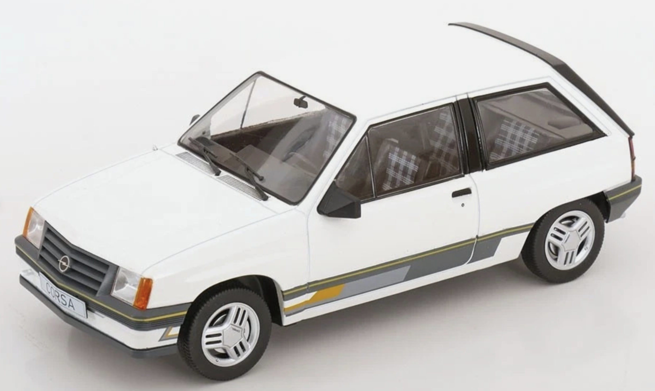 Opel Corsa A Sprint de 1983 1/18 de Model Car Group