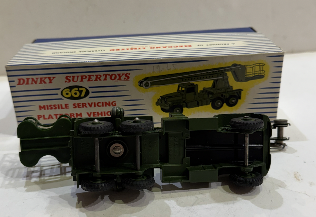 MISSILE SERVICING PLATFORM VEHICLE DINKY TOYS 1/43