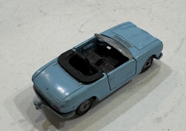 PEUGEOT 204 C  MAJORETTE 1/64