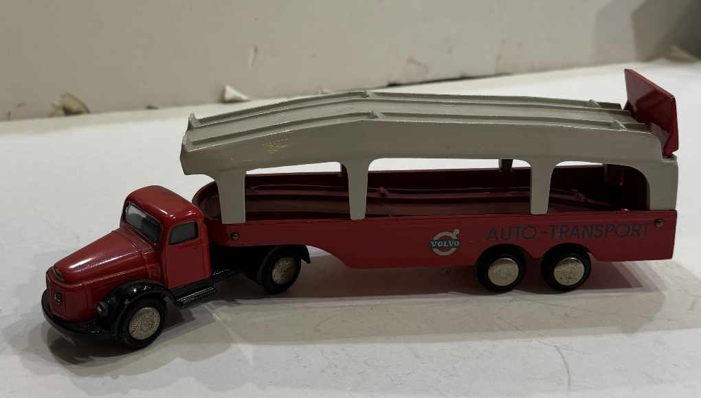 VOLVO TRANSPORTER TEKNO 1/43