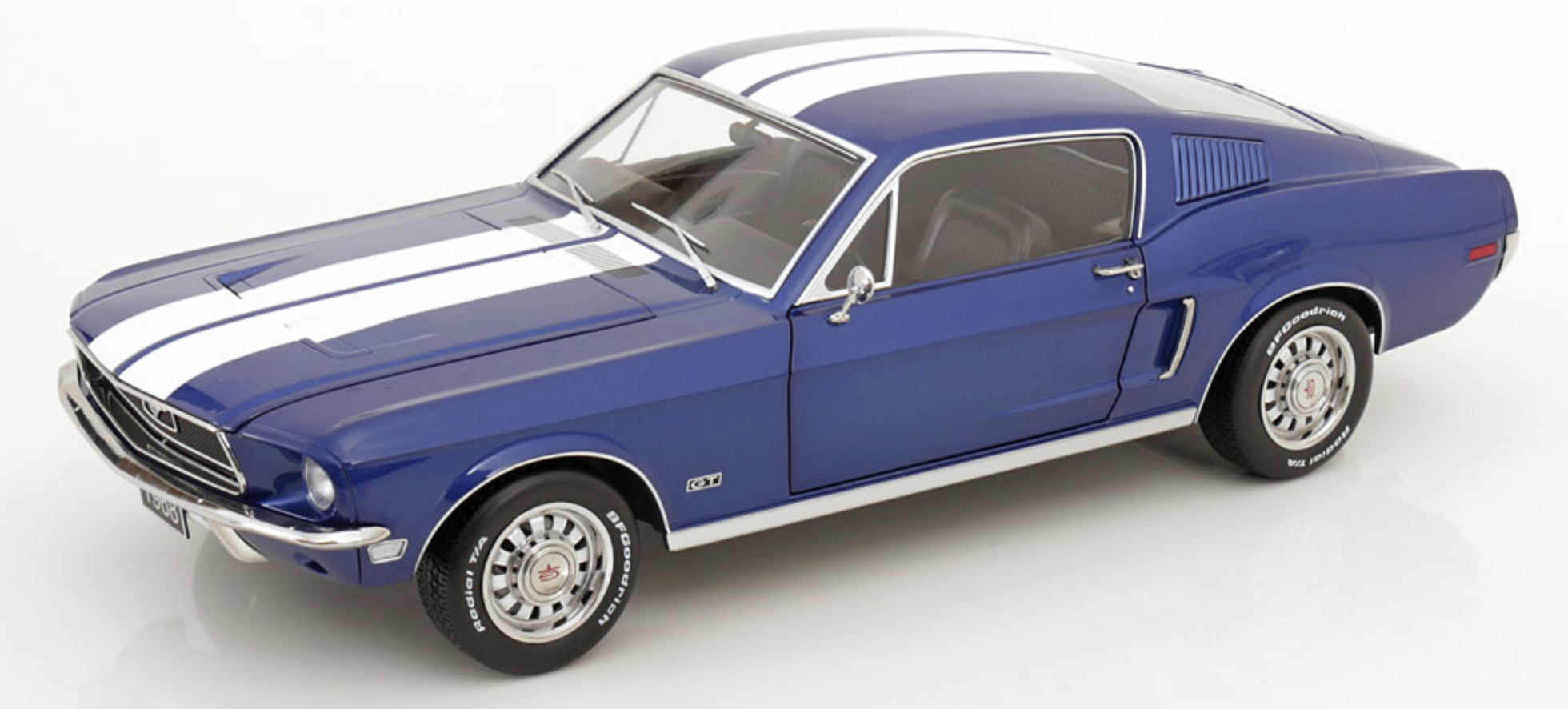 FORD MUSTANG GT FASTBACK KK SCALE 1/12
