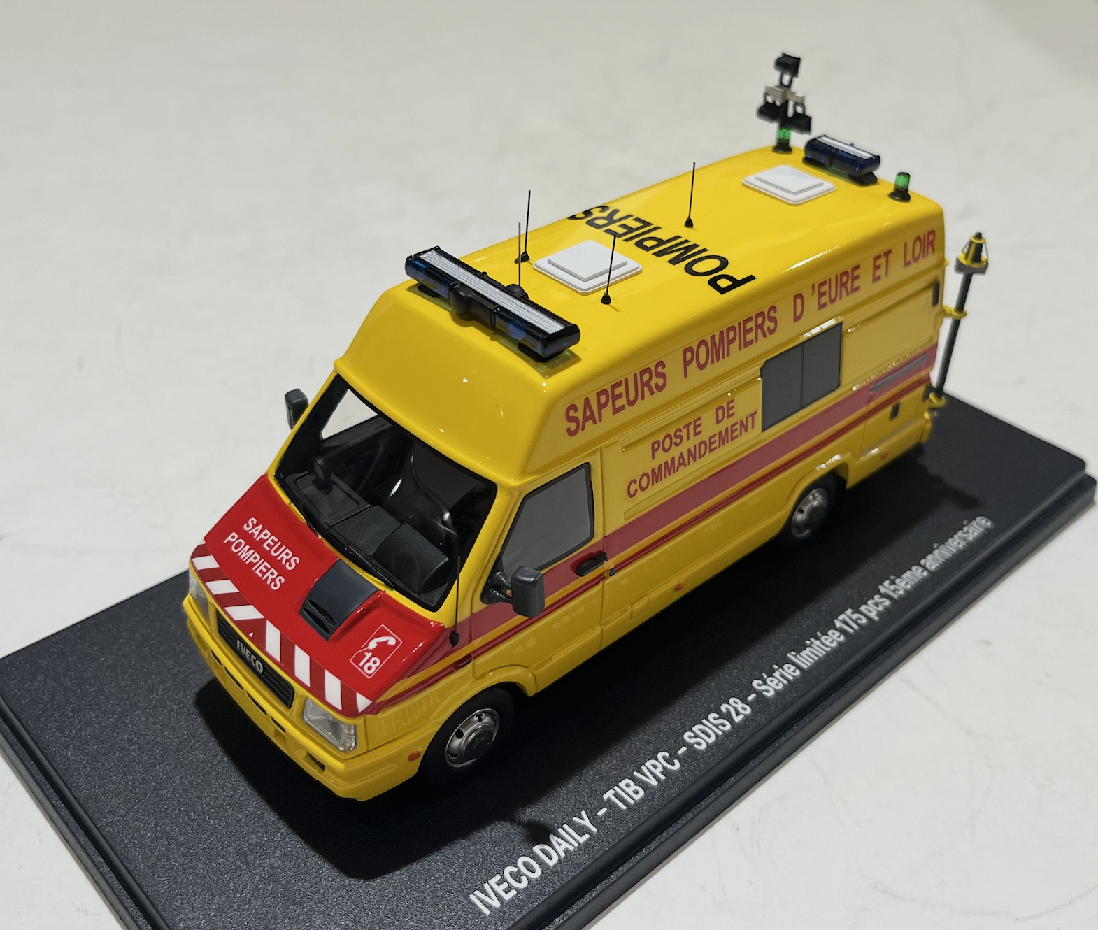IVECO DAILY TIB VPC - SDIS 28 ALERTE 1/43