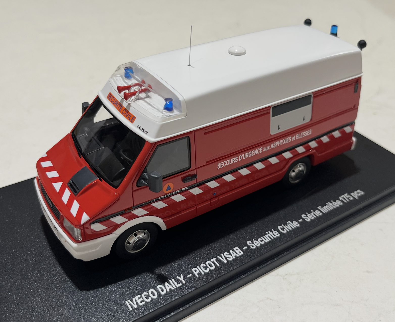 IVECO DAILY PICOT VSAB SECURITE CIVIL ALERTE 1/43