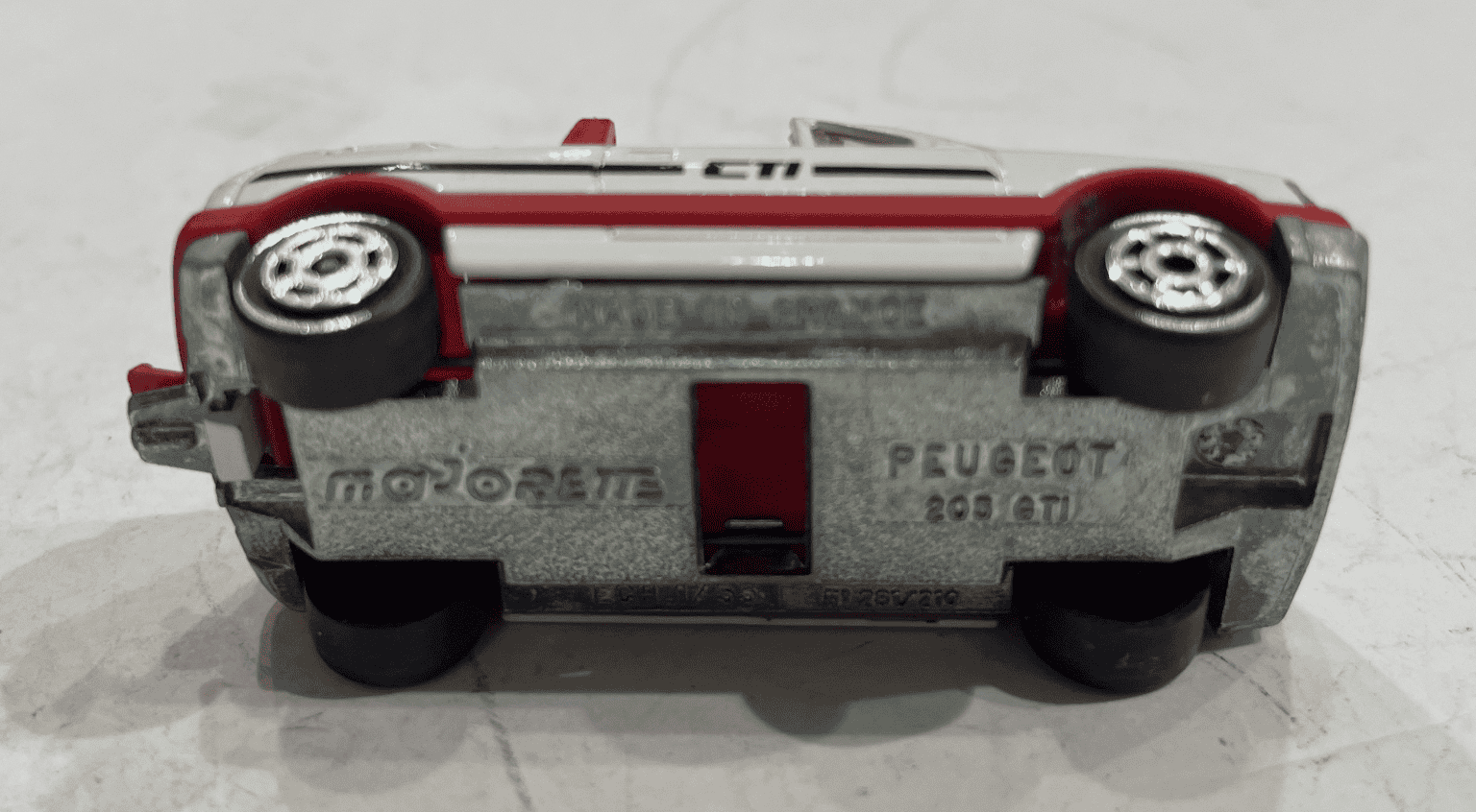 PEUGEOT 205 CTI MAJORETTE 1/53