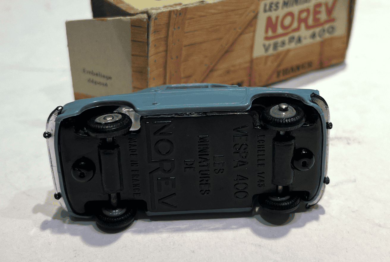 VESPA 400 1/43 NOREV