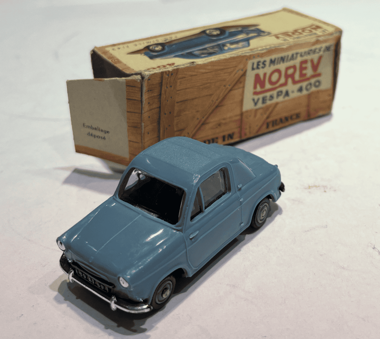 VESPA 400 1/43 NOREV