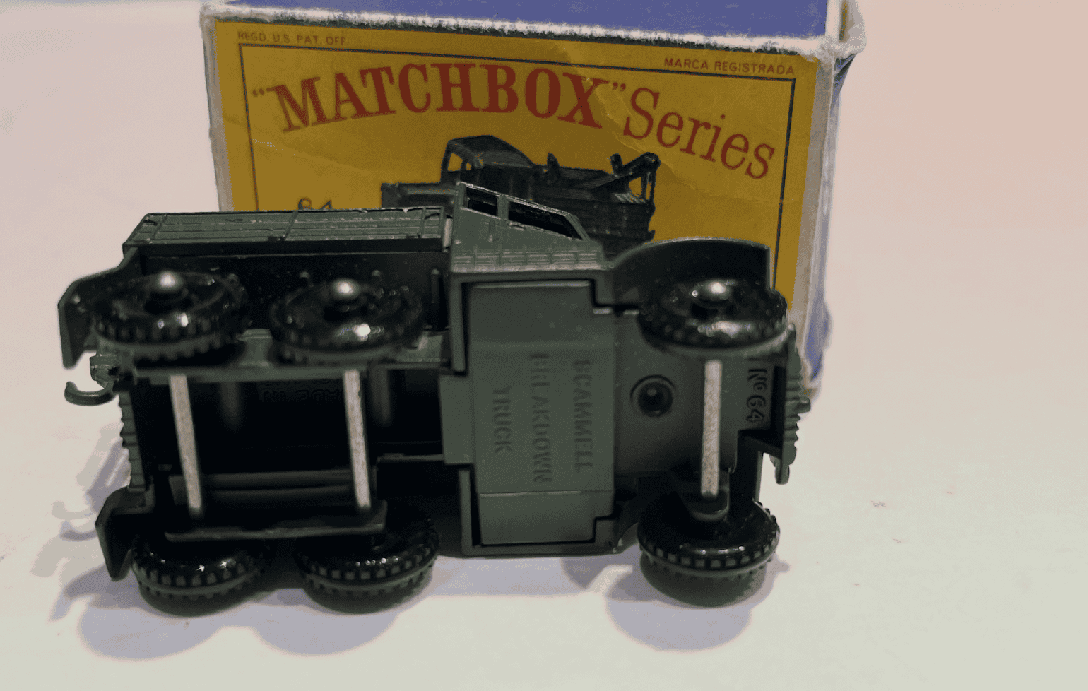 SCAMMEL BREAK DOWM TRUCK 1/64 MATCHBOX