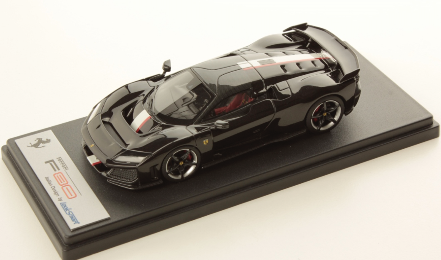 FERRARI F80 Nero Daytona with Livery LOOKSMART 1/43